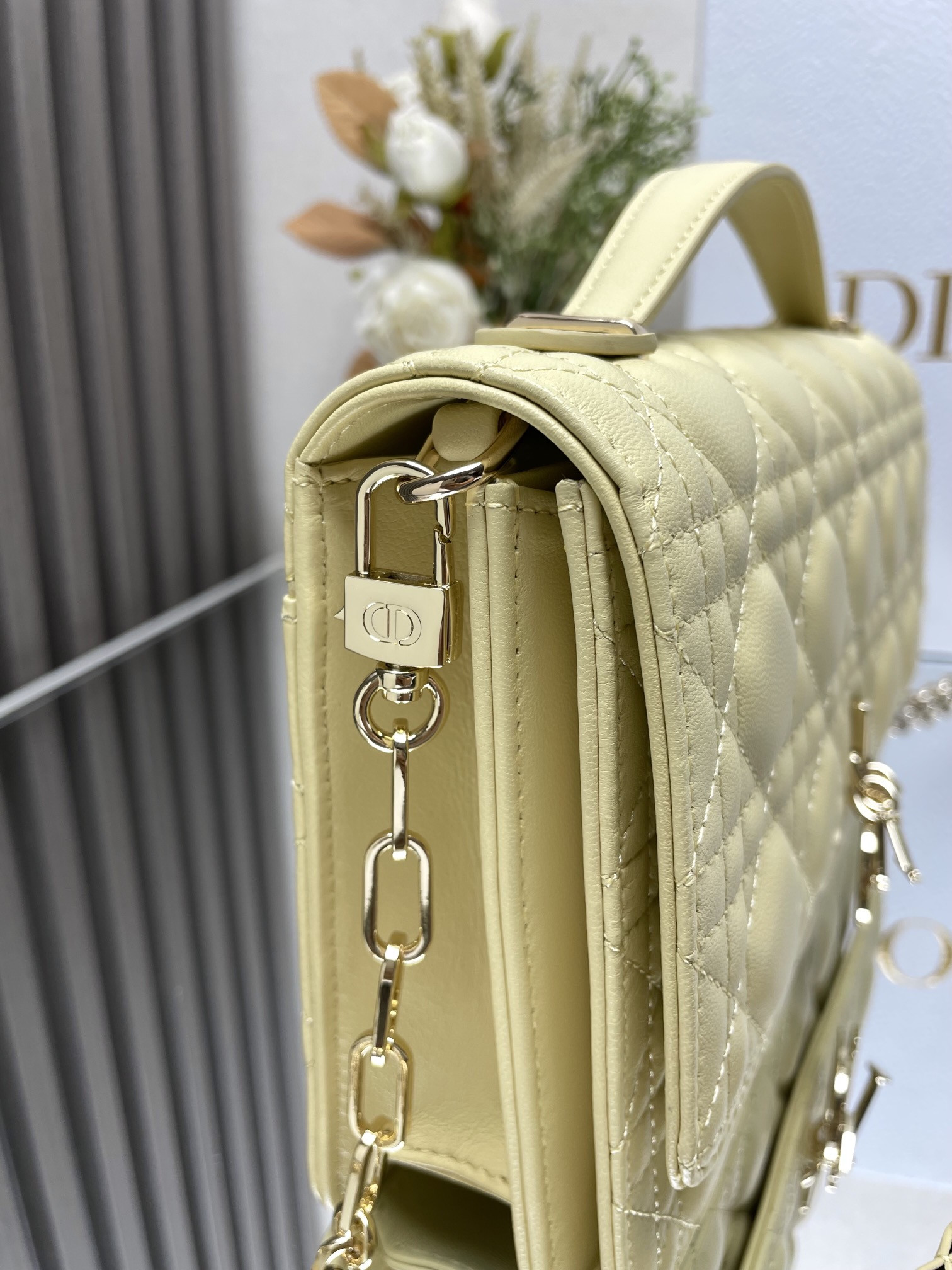 My D10r Top Handle Bag 9.5 x 5.5 x 3 inches
