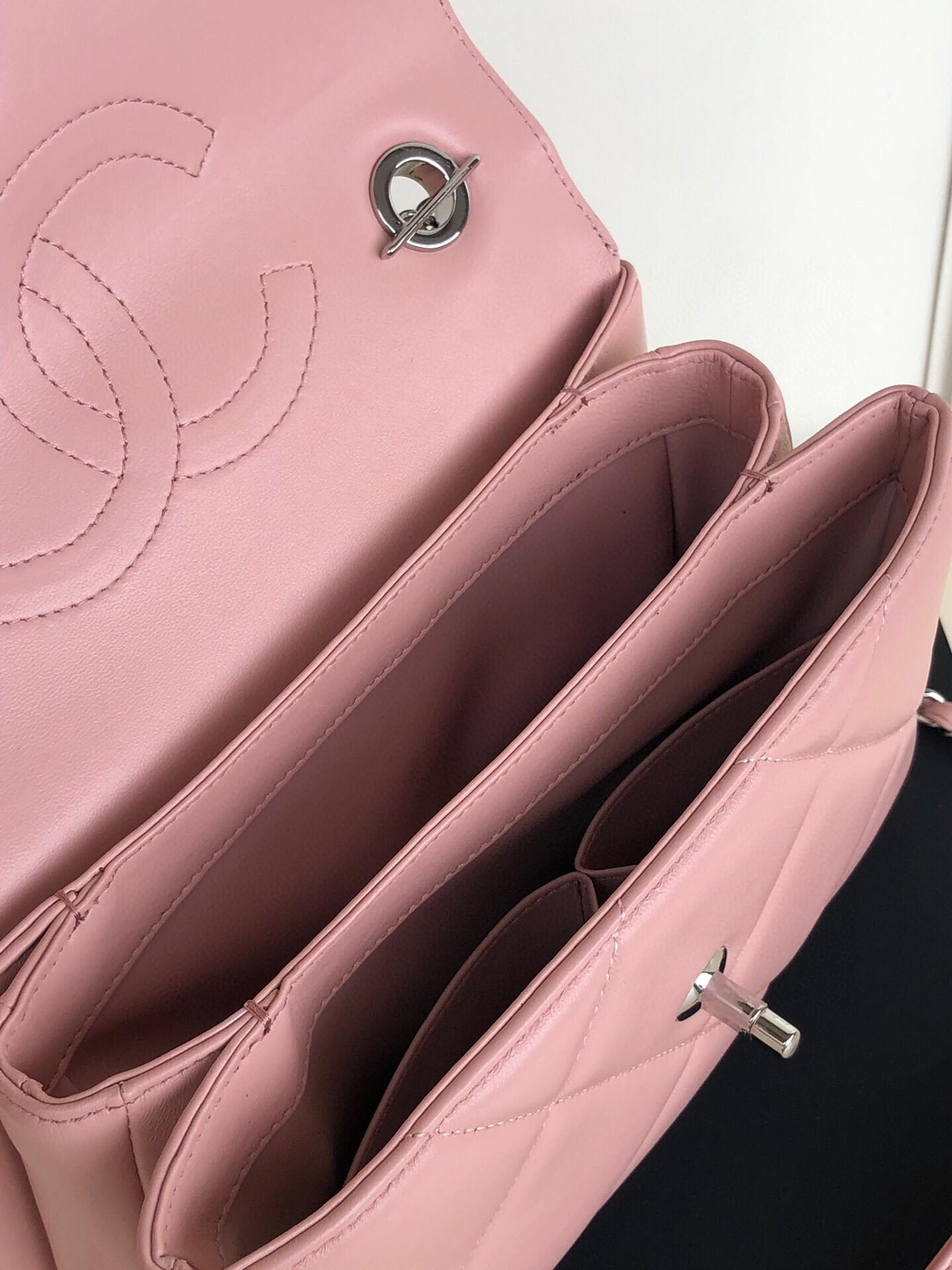 Ch**el FLAP BAG WITH TOP HANDLE 6.6 × 9.8 × 4.7 in
