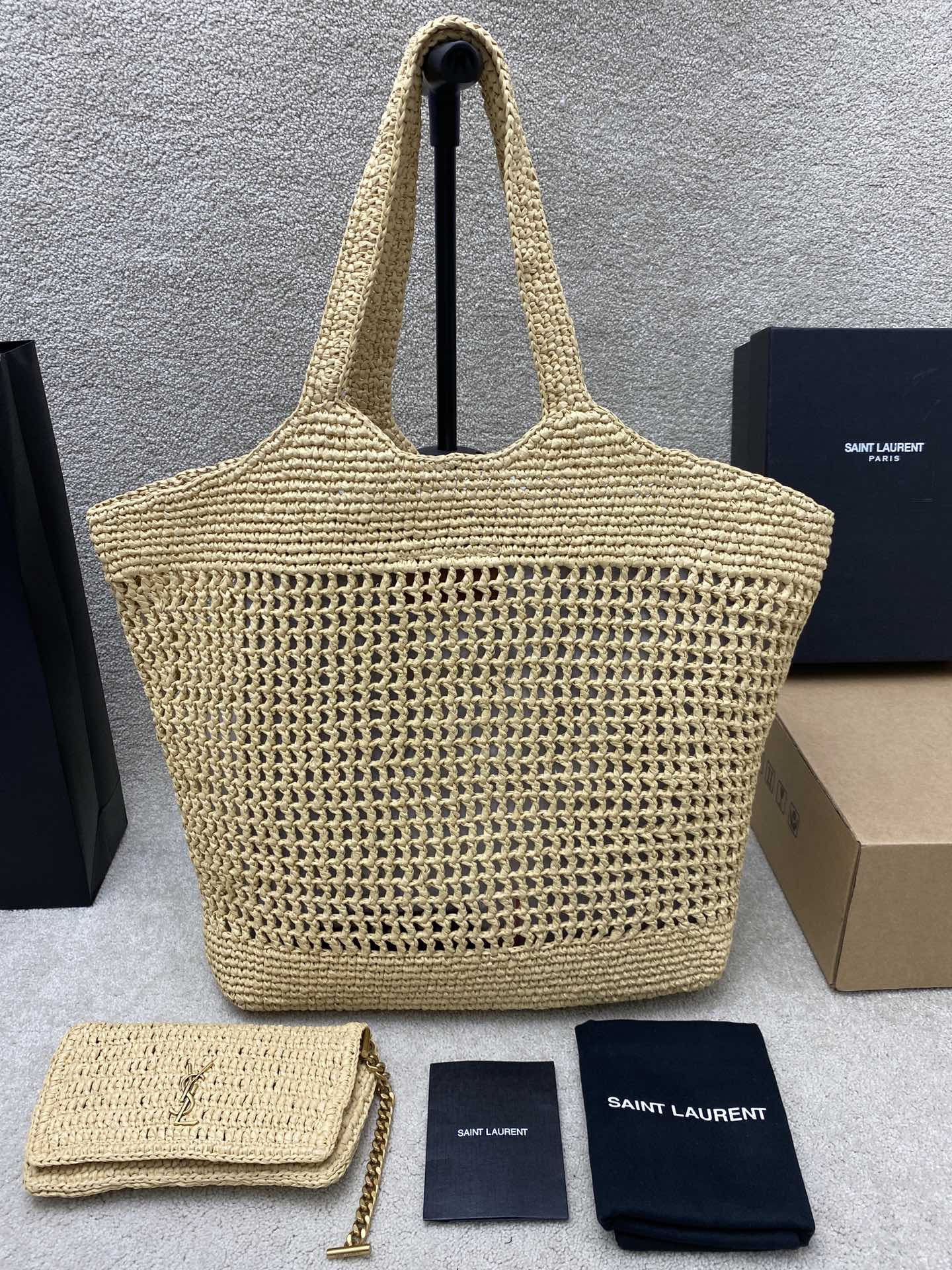 Y51 ICARE IN RAFFIA Color Natural 14.6"-21.7"X16.9"X2"