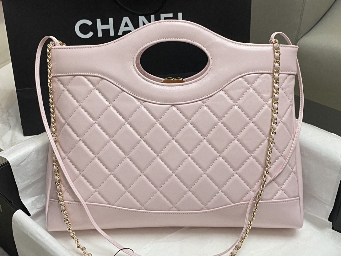 Ch**el SHOPPING BAG Shiny Lambskin & Gold-Tone Metal 35x39x8cm