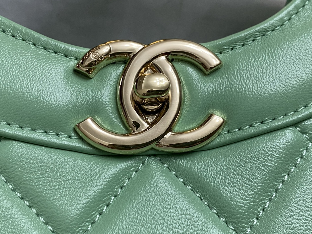 Ch**el  SHOPPING BAG Shiny Lambskin & Gold-Tone Metal Light green 35x39x8cm