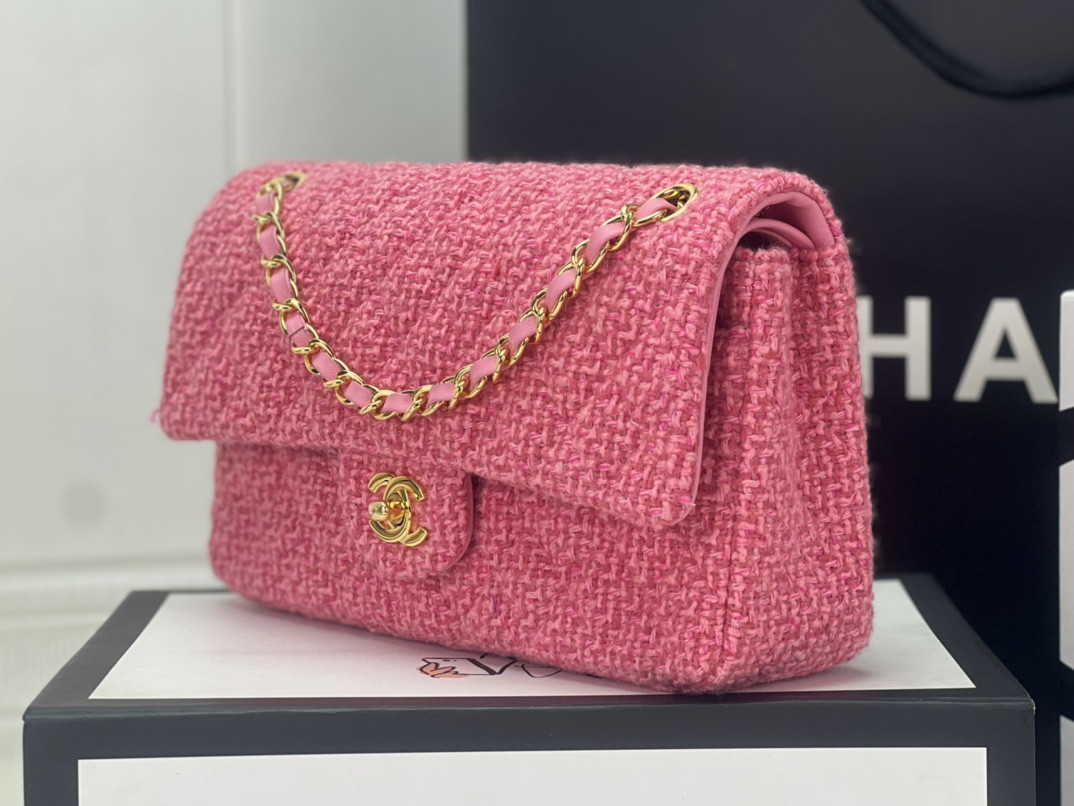 Ch**el CLASSIC 11.12 HANDBAG Tweed & Gold-Tone Metal 6 × 9.9 × 2.5 in