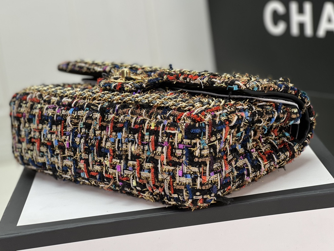 Ch**el CLASSIC 11.12 HANDBAG Tweed & Gold-Tone Metal 6 × 9.9 × 2.5 in
