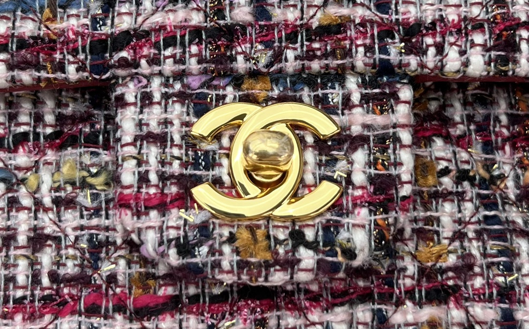 CHANEL CLASSIC 11.12 HANDBAG Tweed & Gold-Tone Metal 6 × 9.9 × 2.5 in