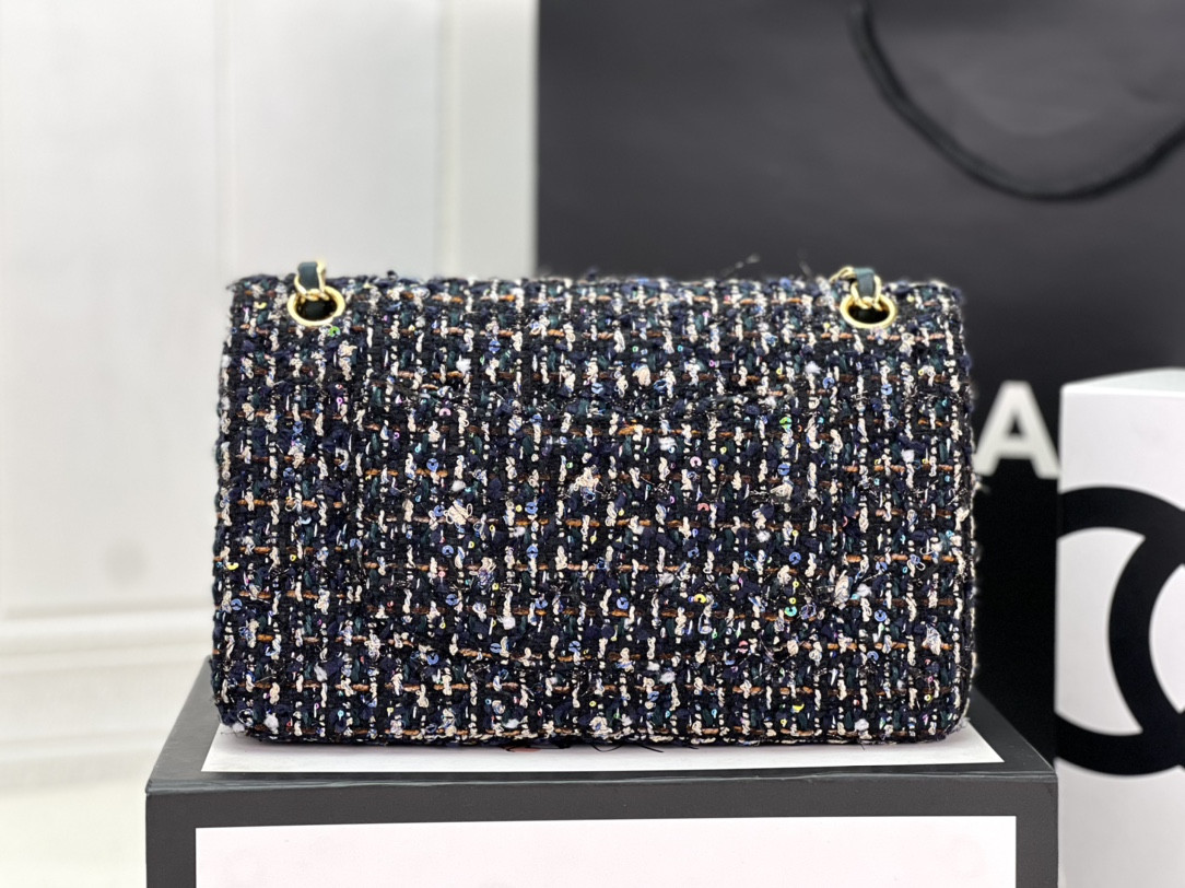 CHANEL CLASSIC 11.12 HANDBAG Tweed & Gold-Tone Metal 6 × 9.9 × 2.5 in