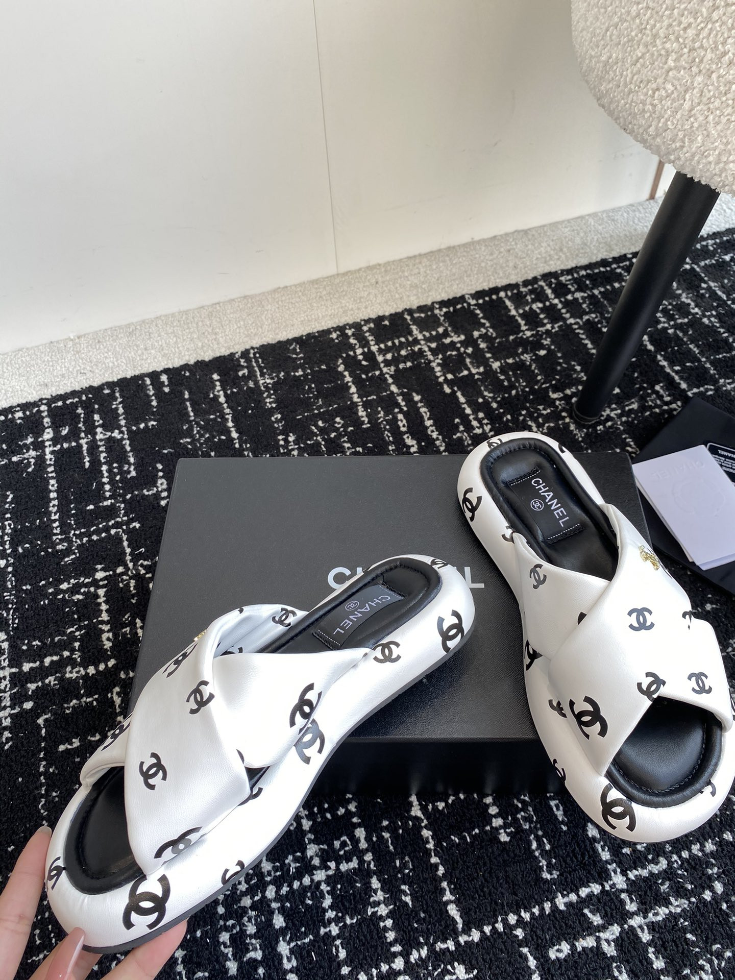 UA Ch**el SLIPPERS
