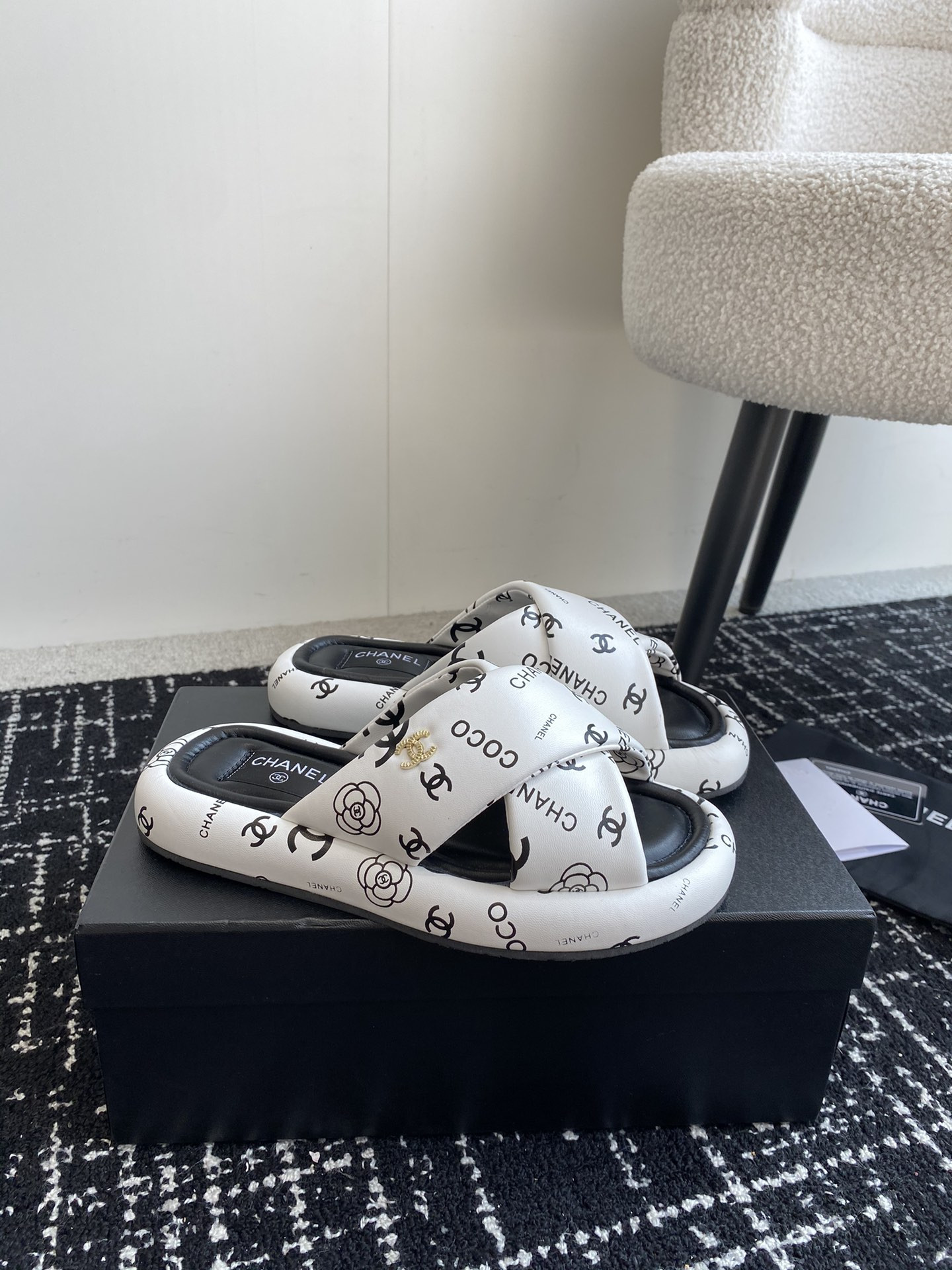 UA Ch**el SLIPPERS