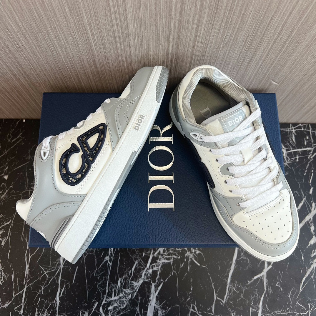 UA D10r B57 Low-Top Sneaker  Gray and White
