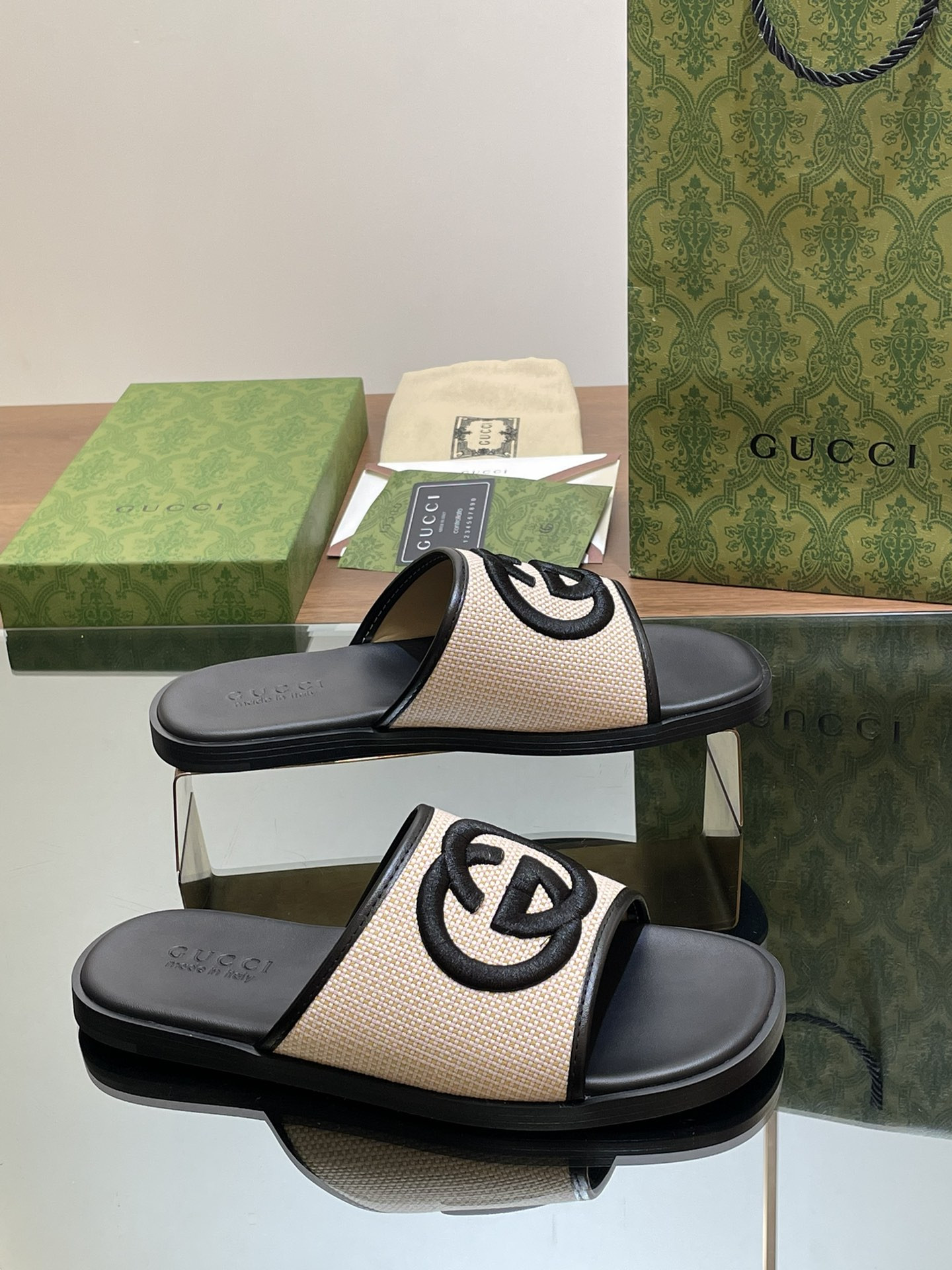 UA Gvc*1 INTERLOCKING G SLIDE SANDAL