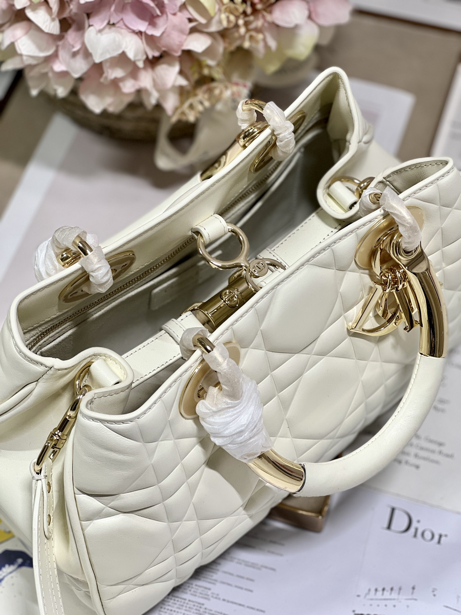 Lady D10r 95•22 30×18.5×11.5cm