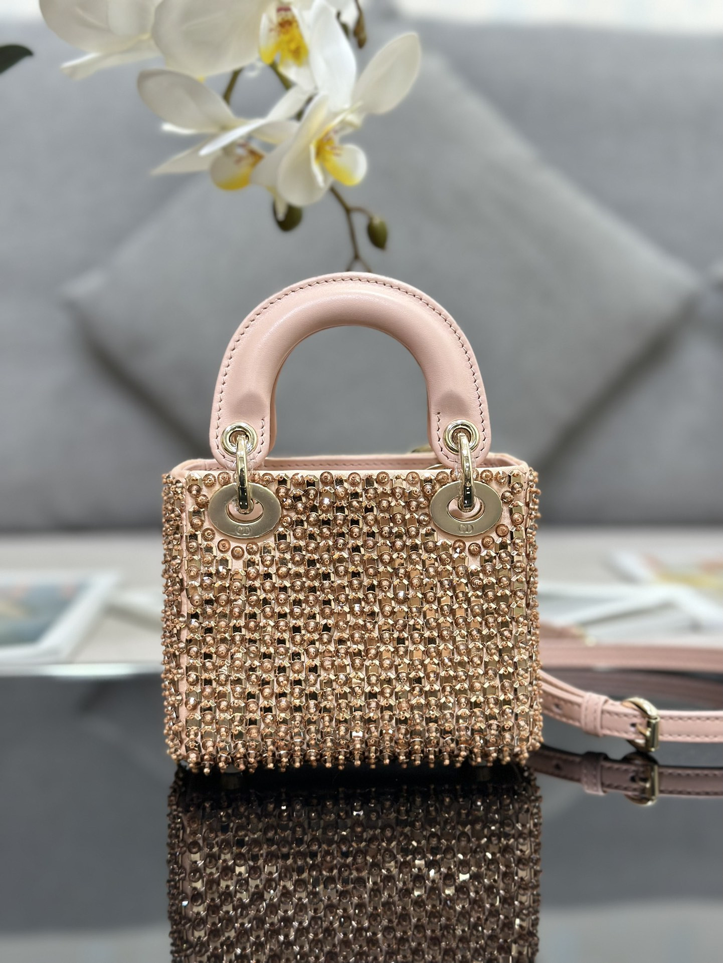 Lady D10r Ultra-Mini Embroidered Micro-Beads 12 x 10.2 x 5 cm