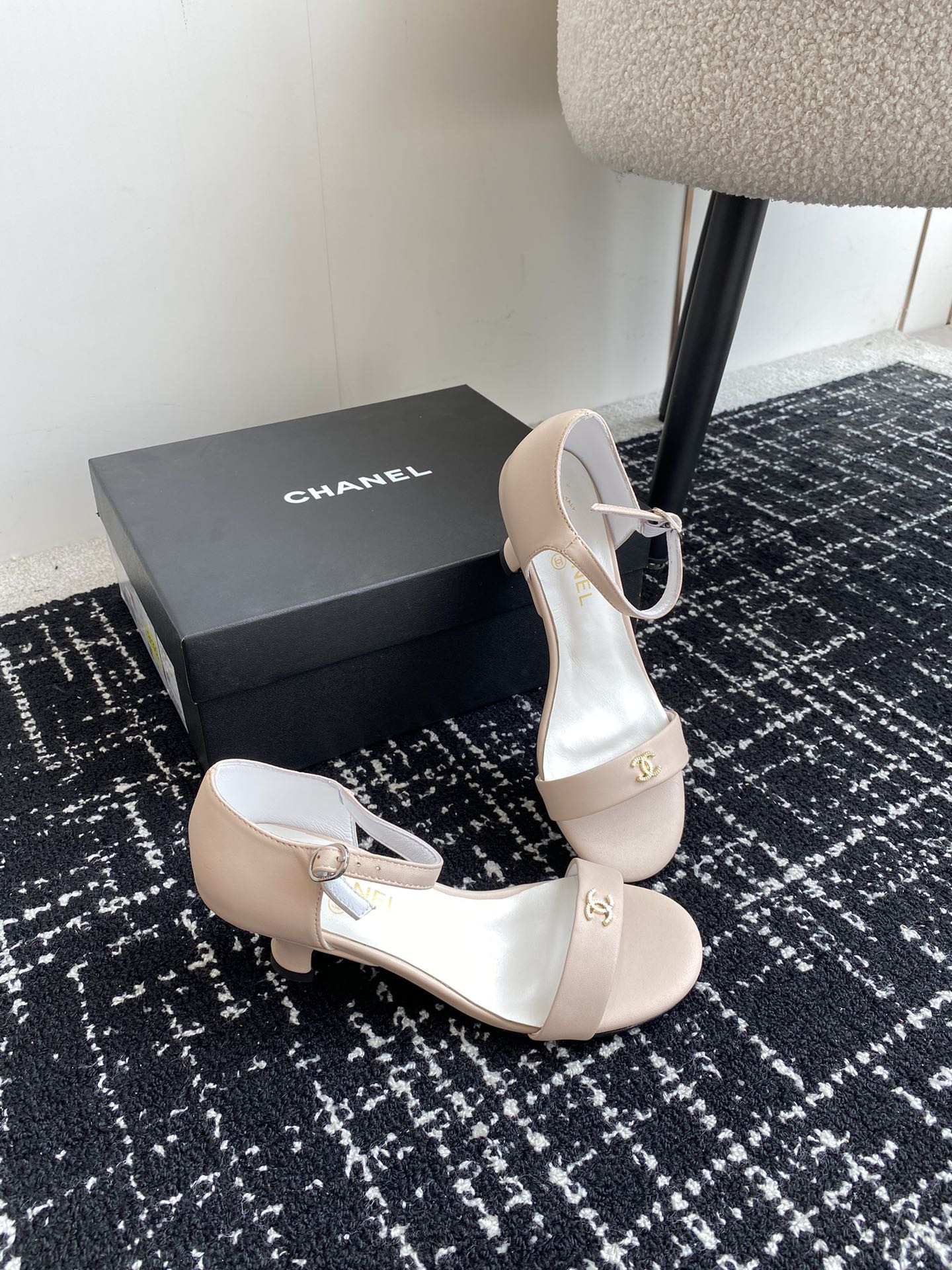 UA Ch**el SANDALS