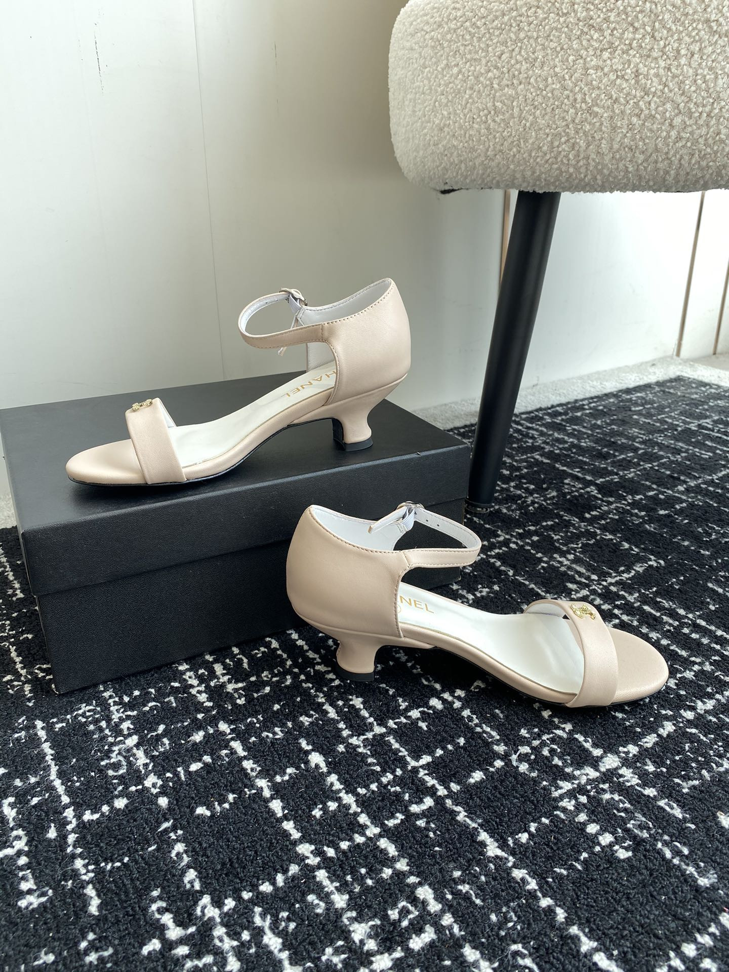 UA Ch**el SANDALS