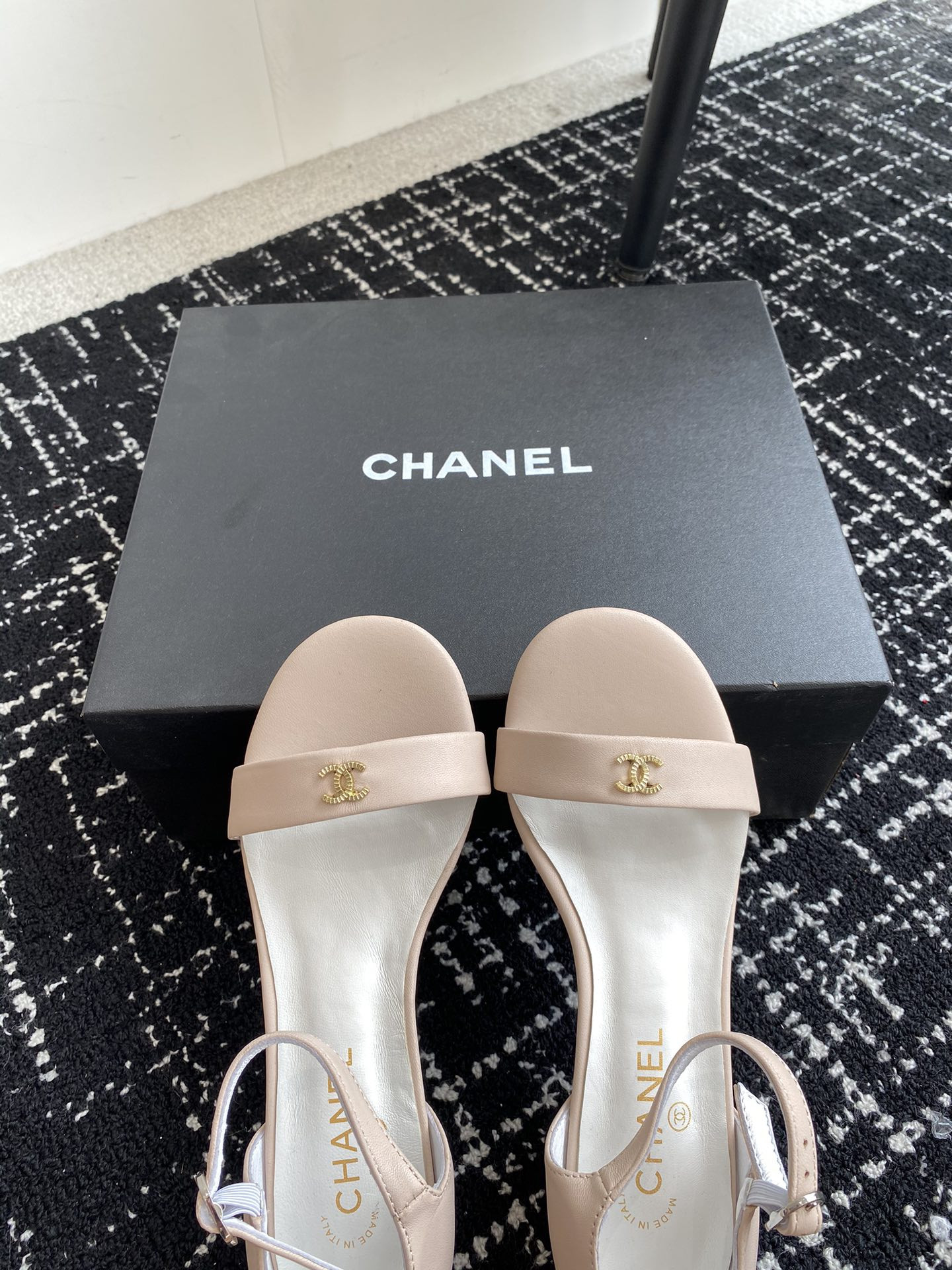 UA Ch**el SANDALS