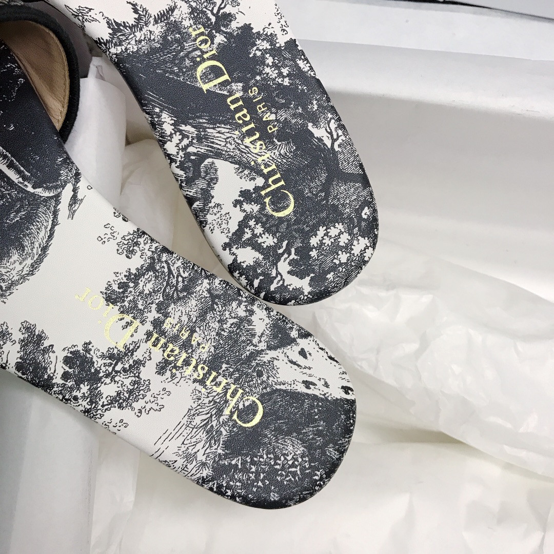 UA D10r Dway Slide
