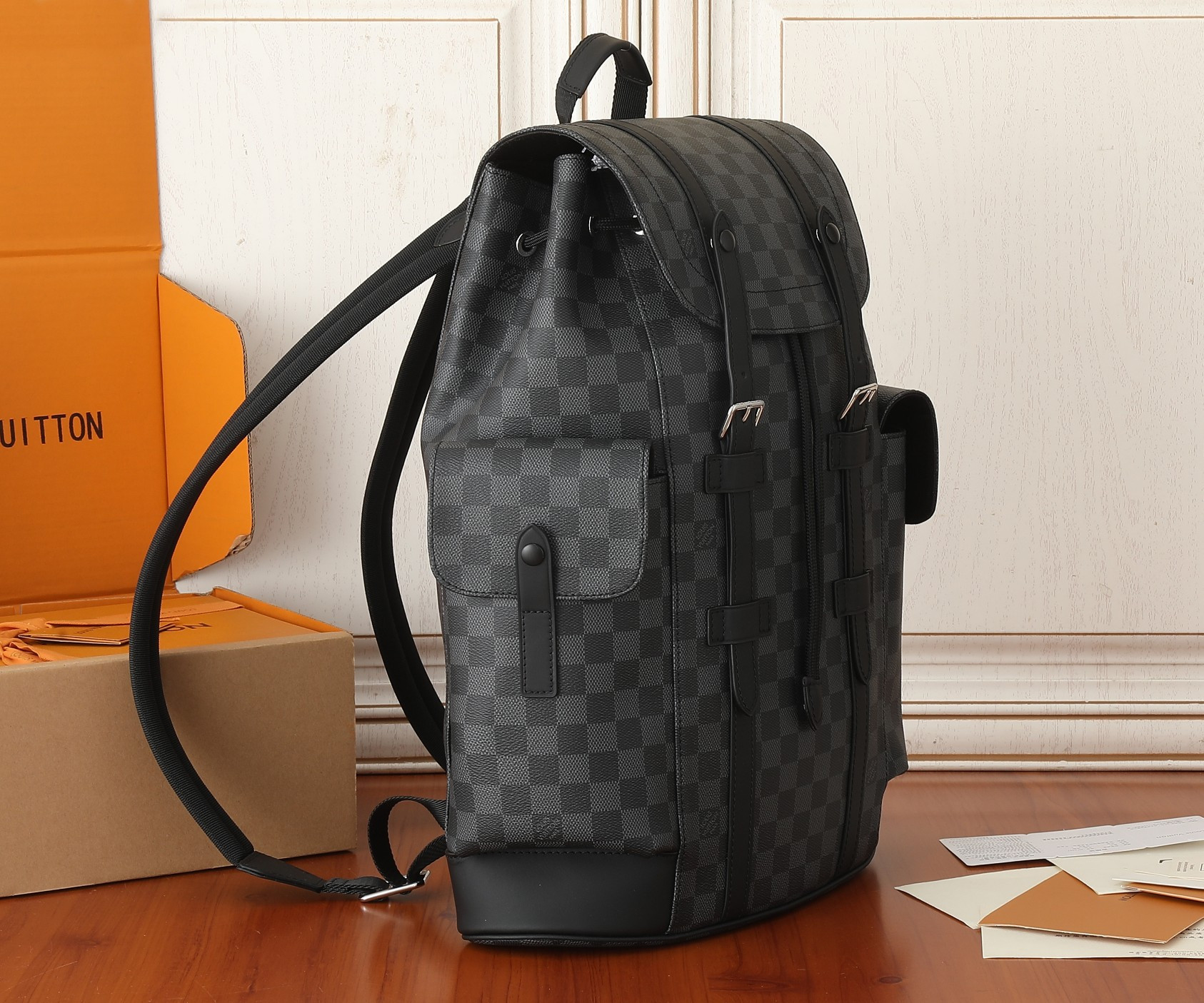 LV Christopher MM N41379 15 x 17.3 x 4.9 inches