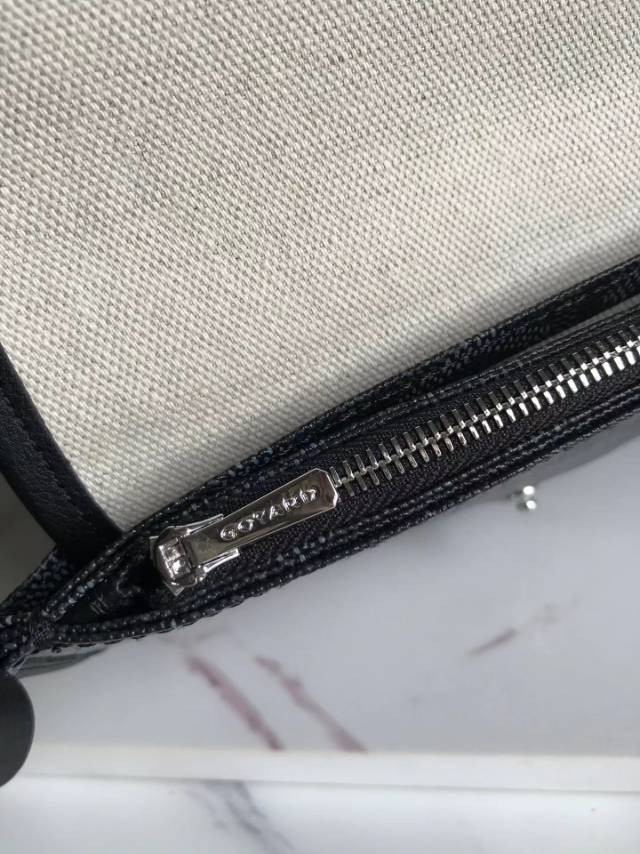 G09ard Plumet Pocket Wallet 21x14x2.5cm