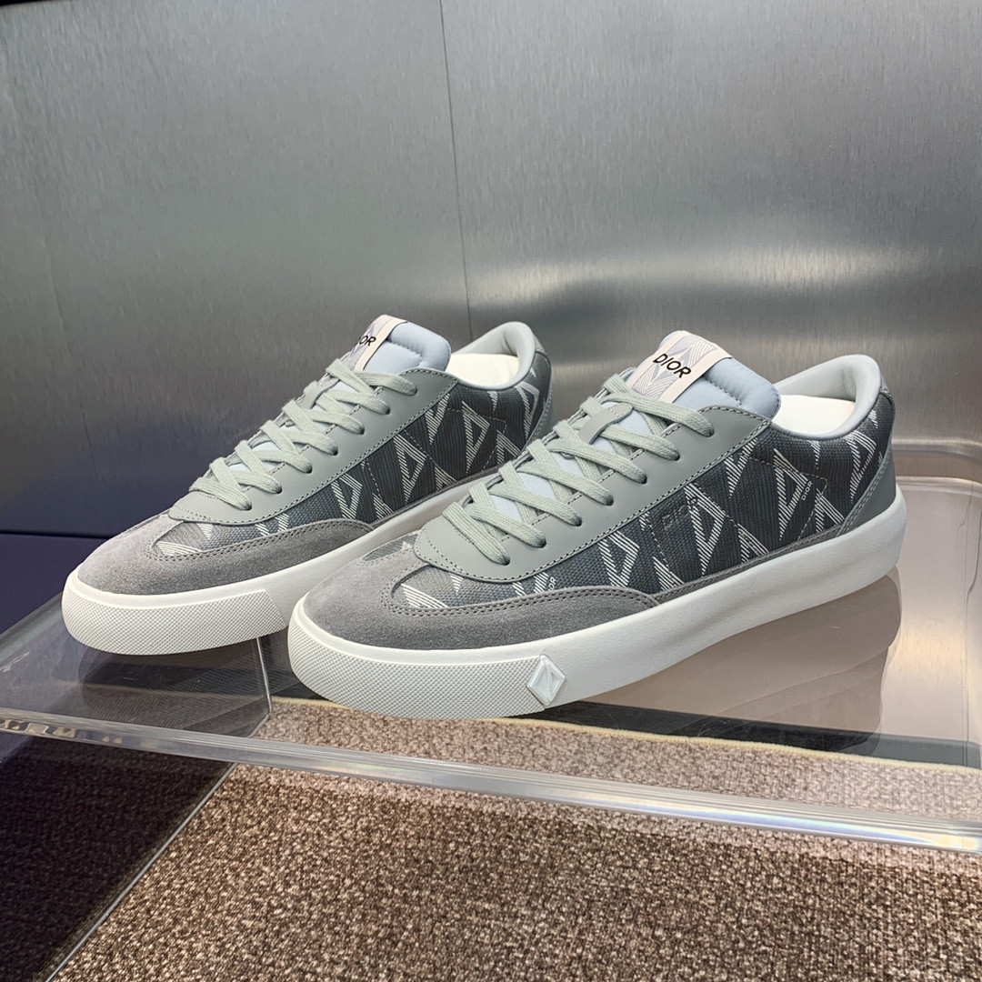 UA D10r B101 Sneaker