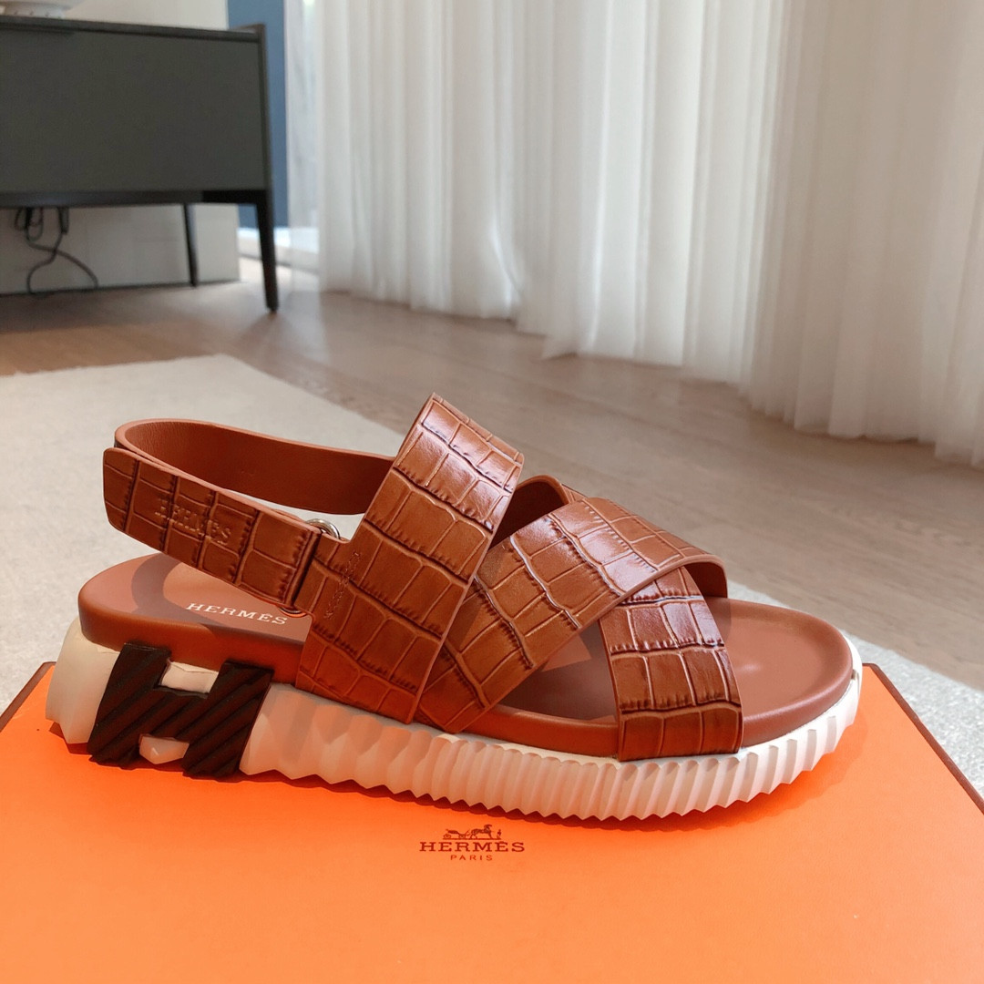 UA H**me5 Electric sandal