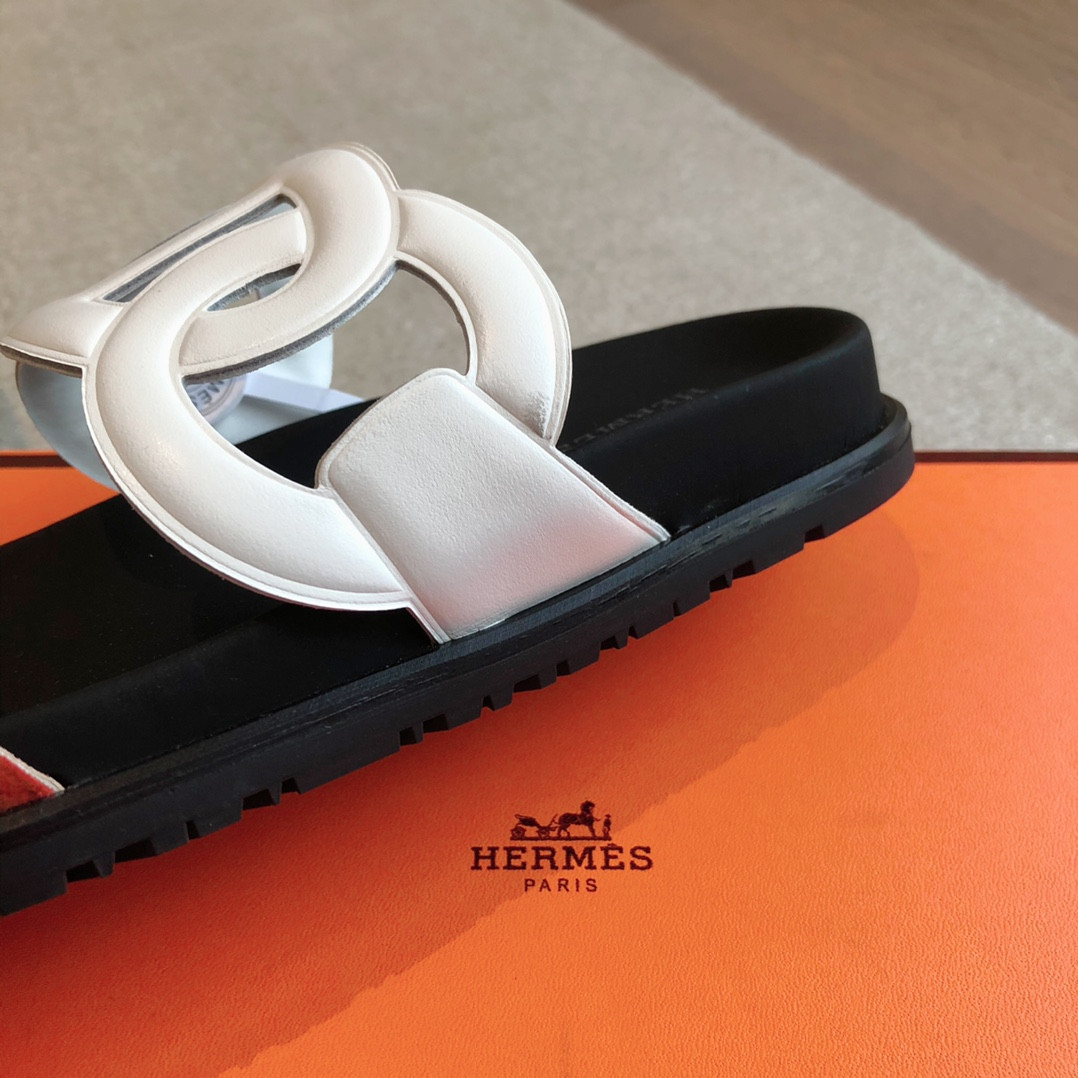 UA H**me5 Extra sandal