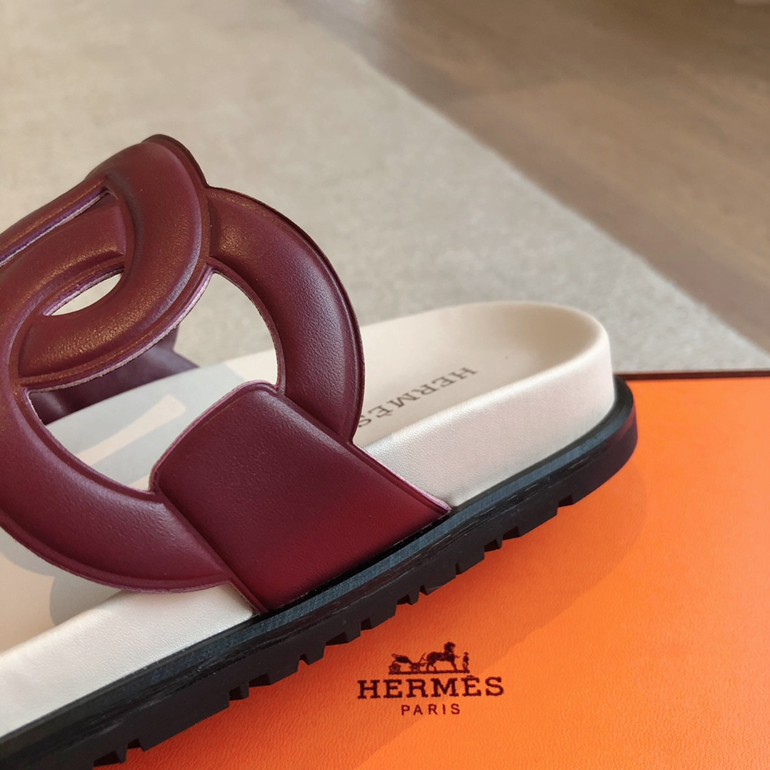 UA H**me5 Extra sandal
