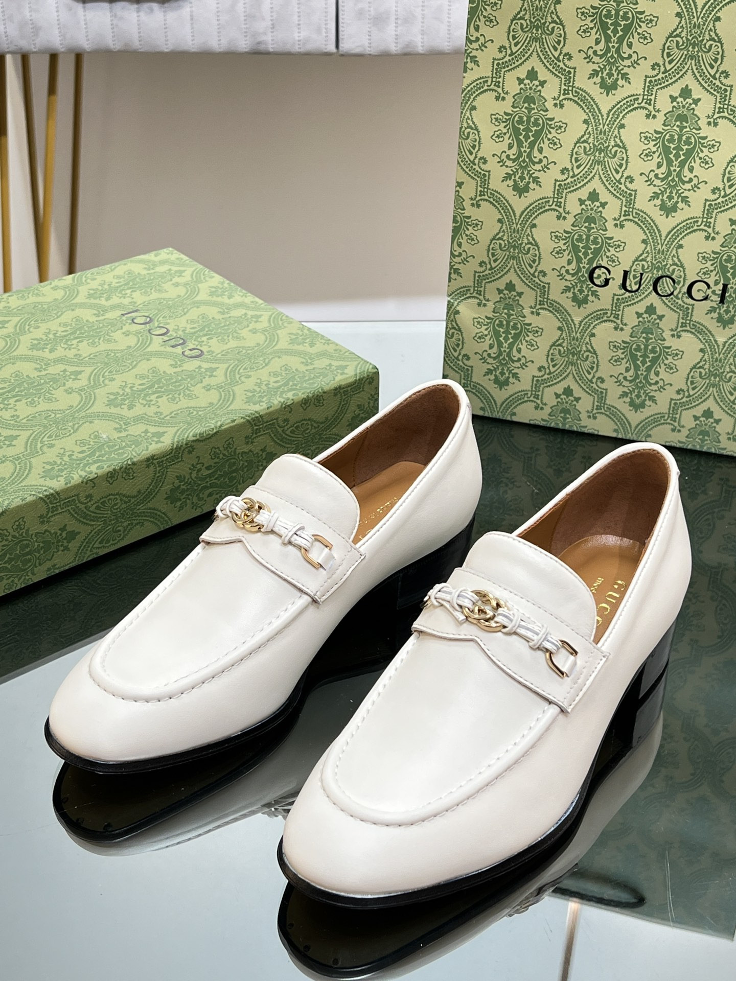UA Gvc*1 INTERLOCKING G LOAFER