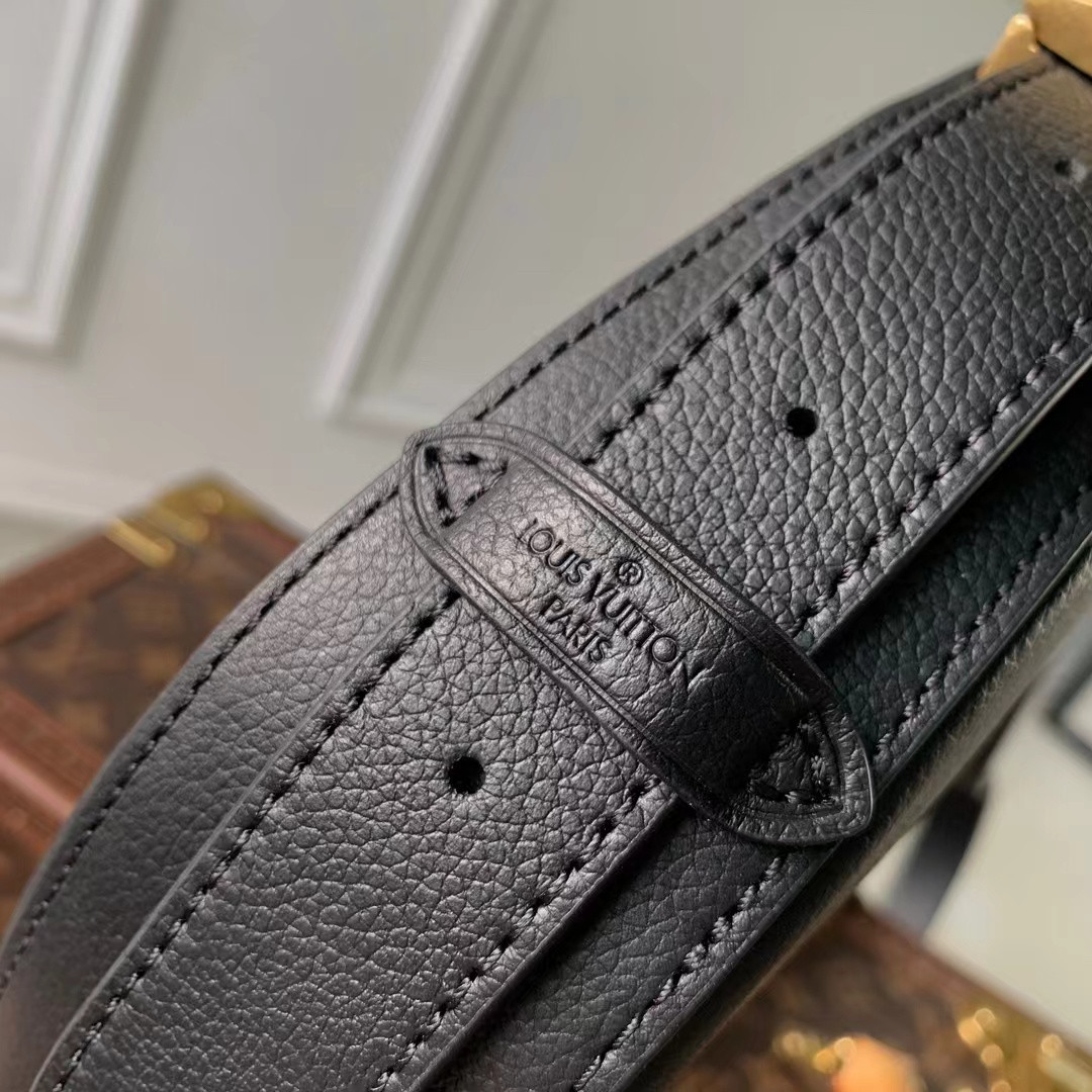 LV Low Key Bumbag M11429 28x13x5.5CM