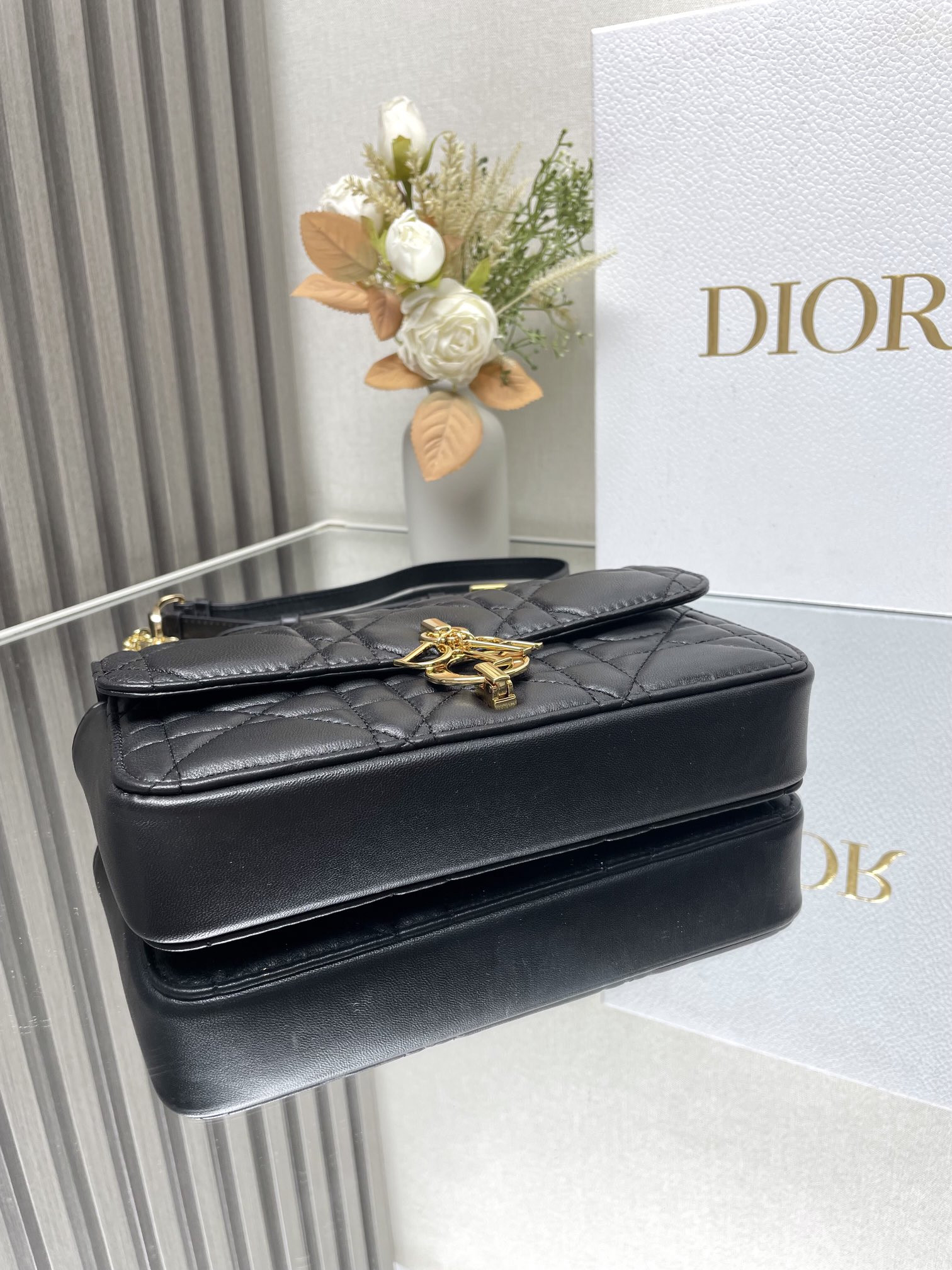 D10r Miss Daisy Mini Bag 22 x 12.5 x 4 cm