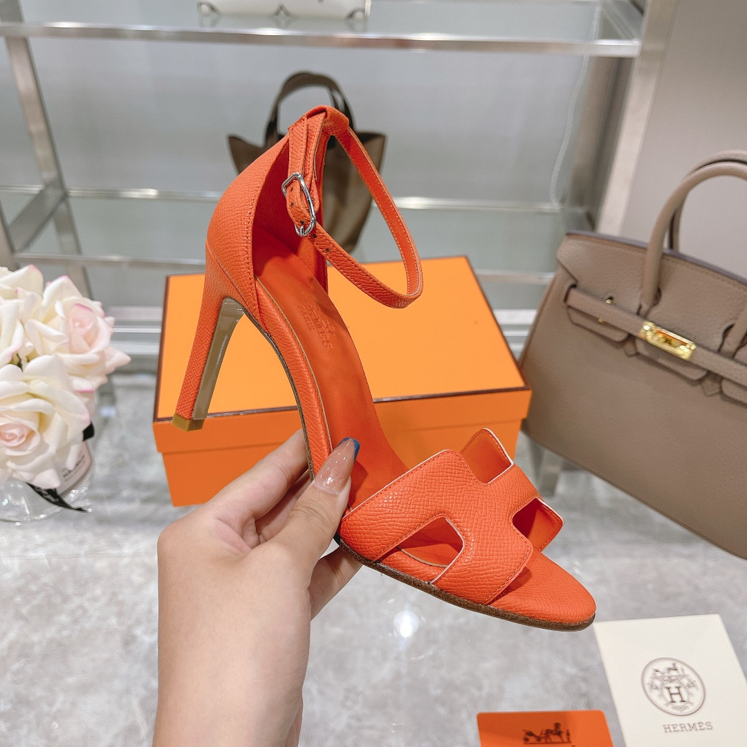 UA H**me5 Heeled Sandal