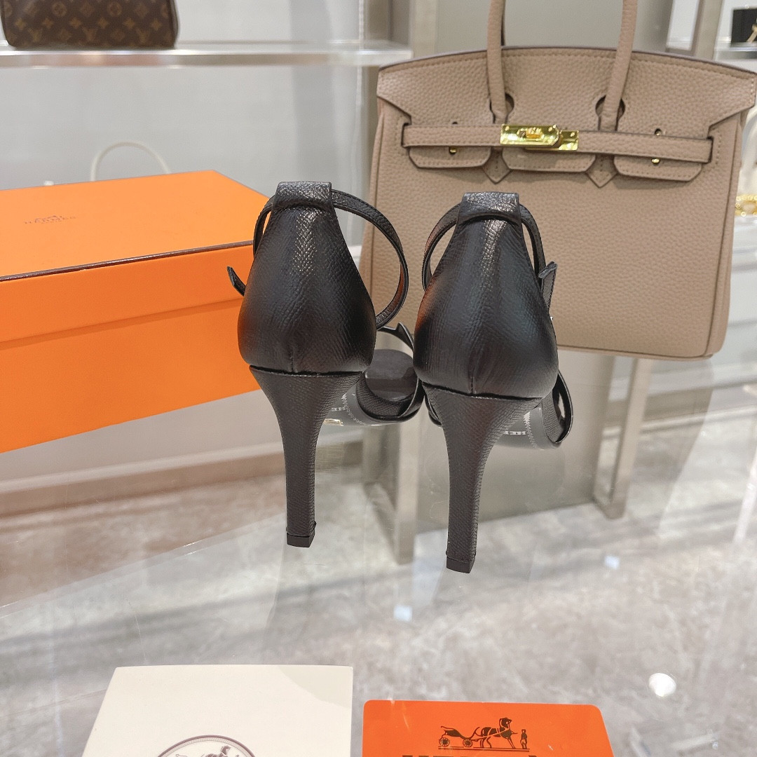 UA H**me5 Heeled Sandal