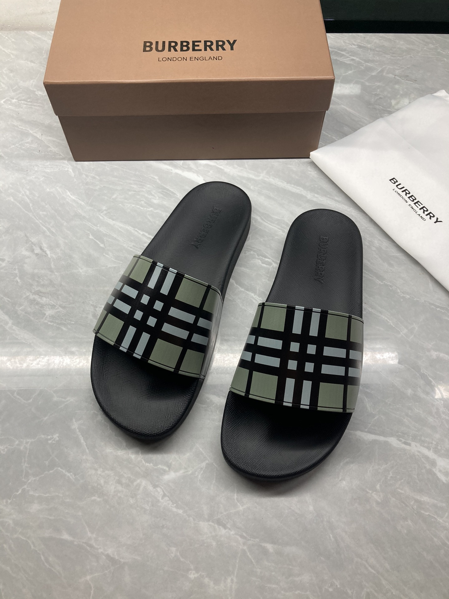 Bv*b*rry Check Slides
