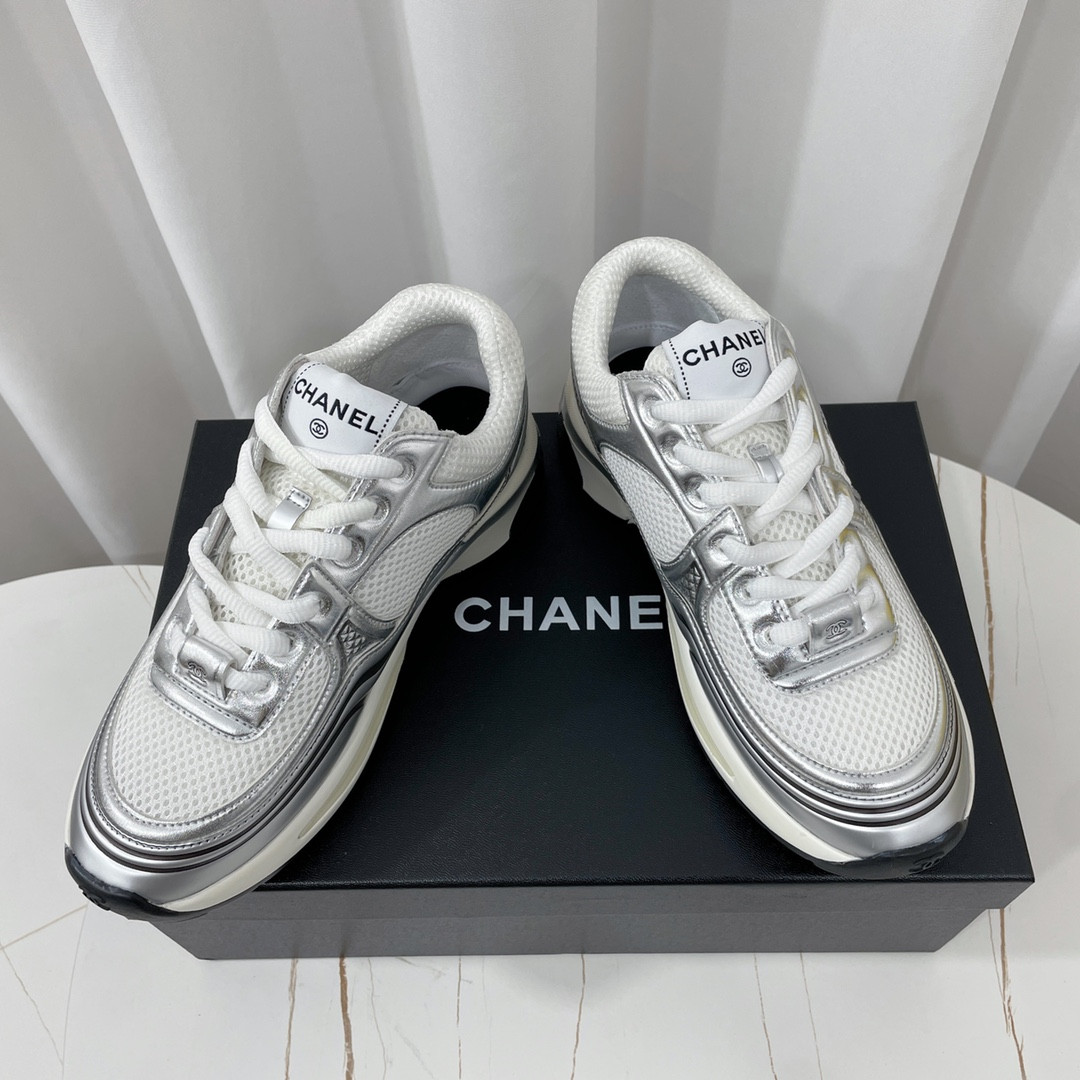 UA Ch**el SNEAKER