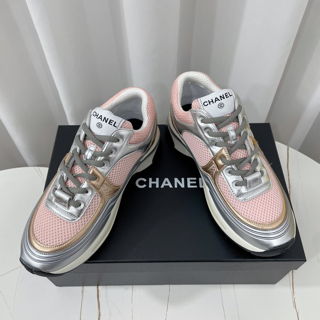 UA Ch**el SNEAKER