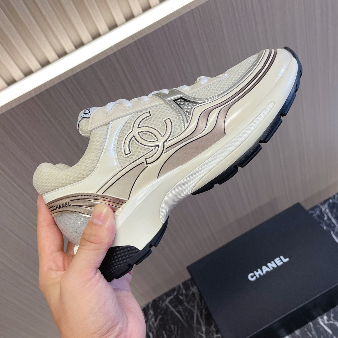 UA Ch**el SNEAKER