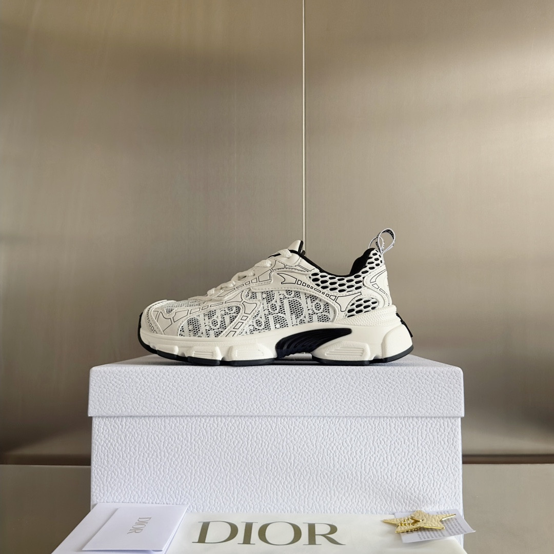 UA D10r Vibe Sneaker