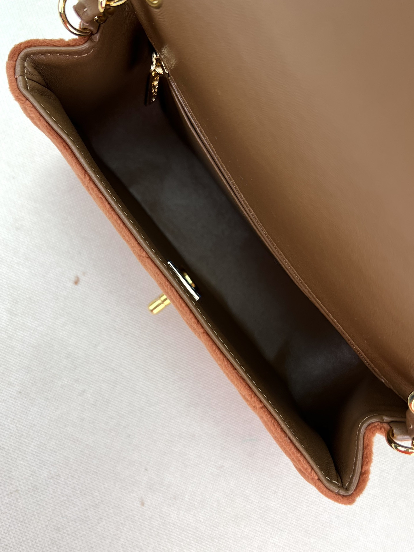 Ch**el Classic Flap Bag 20cm
