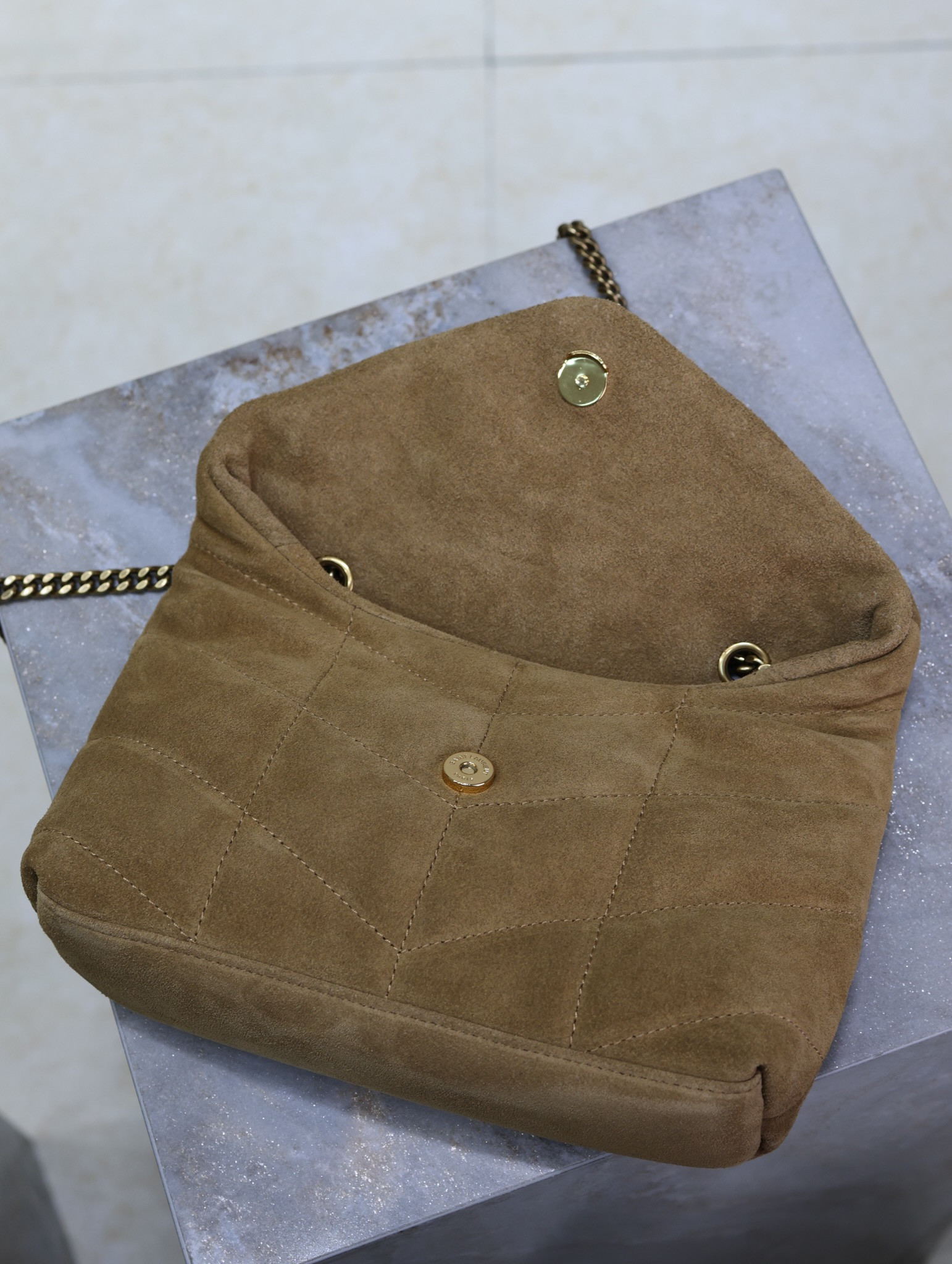 Y51 Loulou Mini Puffer (Suede)  23×15.5×8.5cm