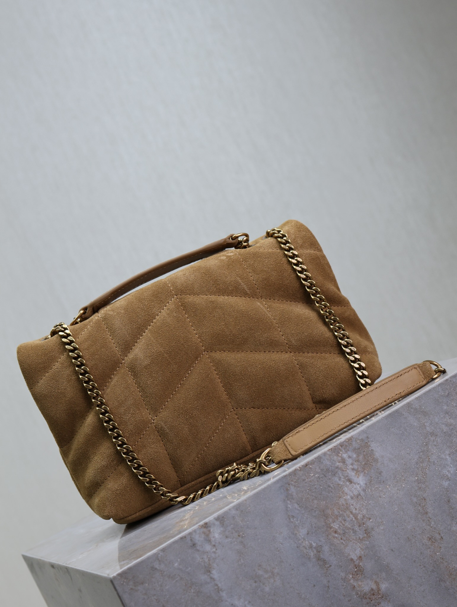 Y51 Loulou Mini Puffer (Suede)  23×15.5×8.5cm