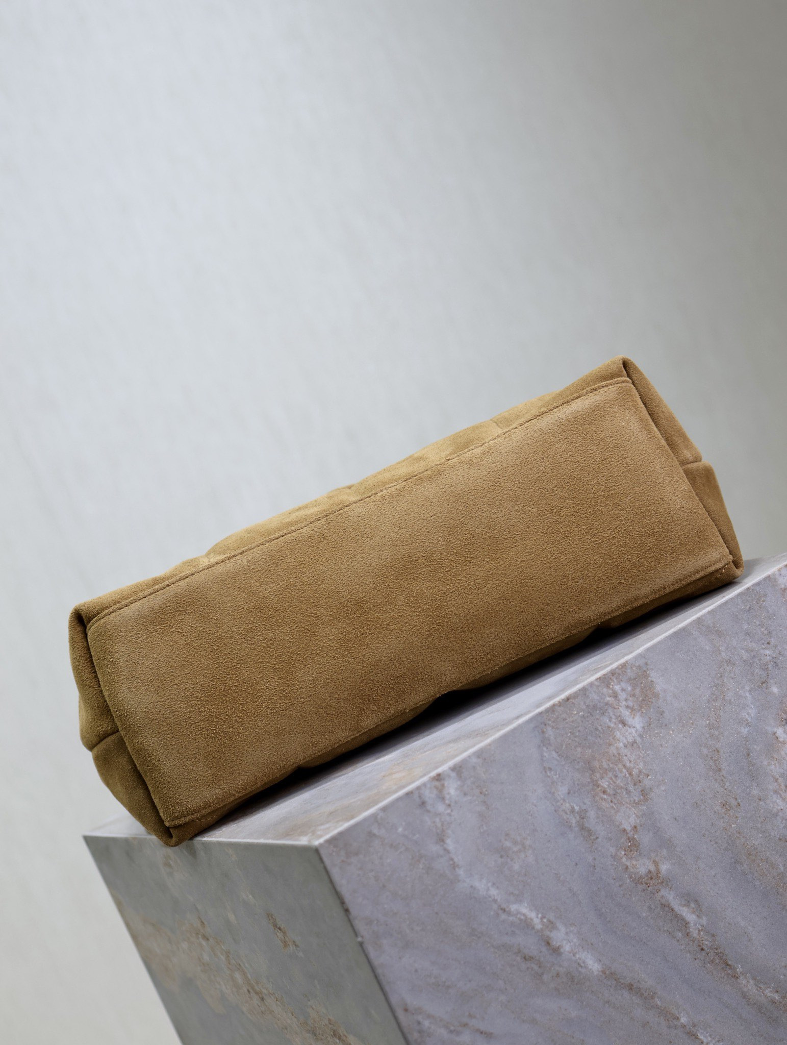 Y51 Loulou Puffer (Suede) 35x23x13.5cm