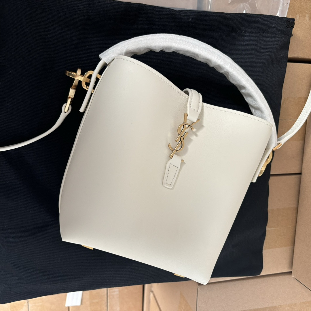 Y51 LE 37 Mini (Shiny Leather)  15x13x6cm