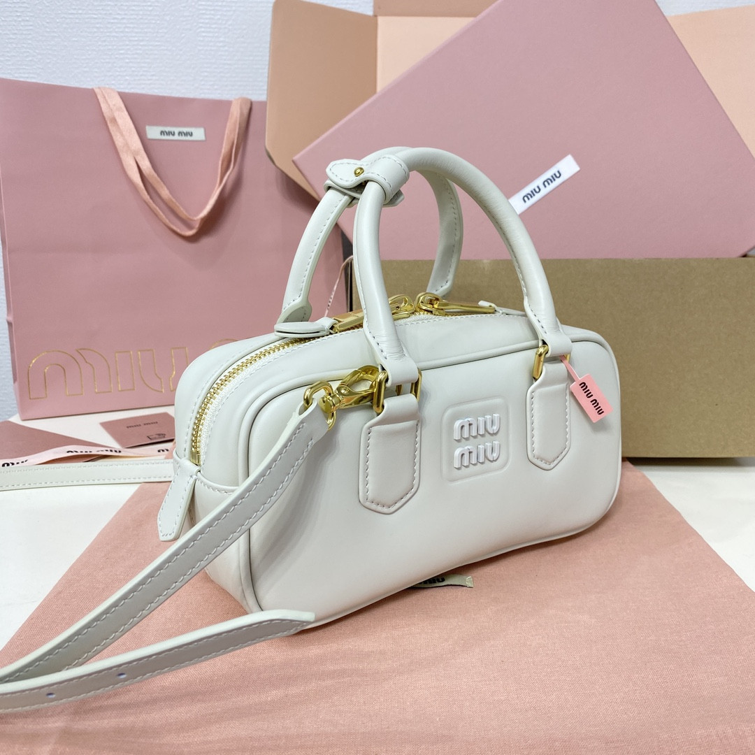 M1v M1v arcadie leather bag 10.5x22x7.5cm