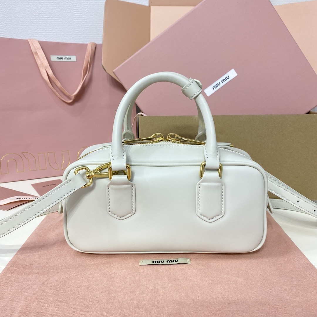 M1v M1v arcadie leather bag 10.5x22x7.5cm