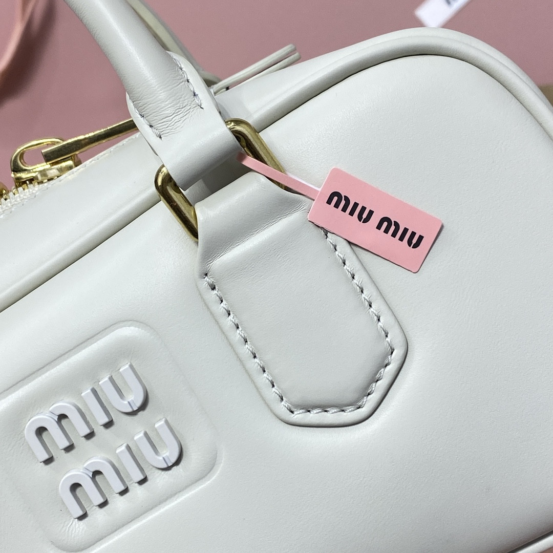 M1v M1v arcadie leather bag 10.5x22x7.5cm