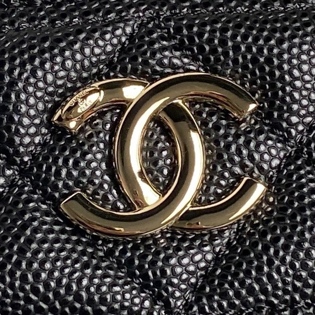 Ch**el LONG VANITY WITH CHAIN 17×19.5×5cm
