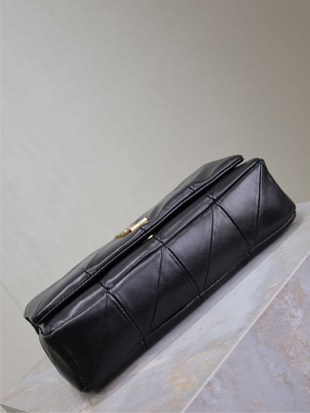 Y51 Jamie Medium 25x15x7.5cm