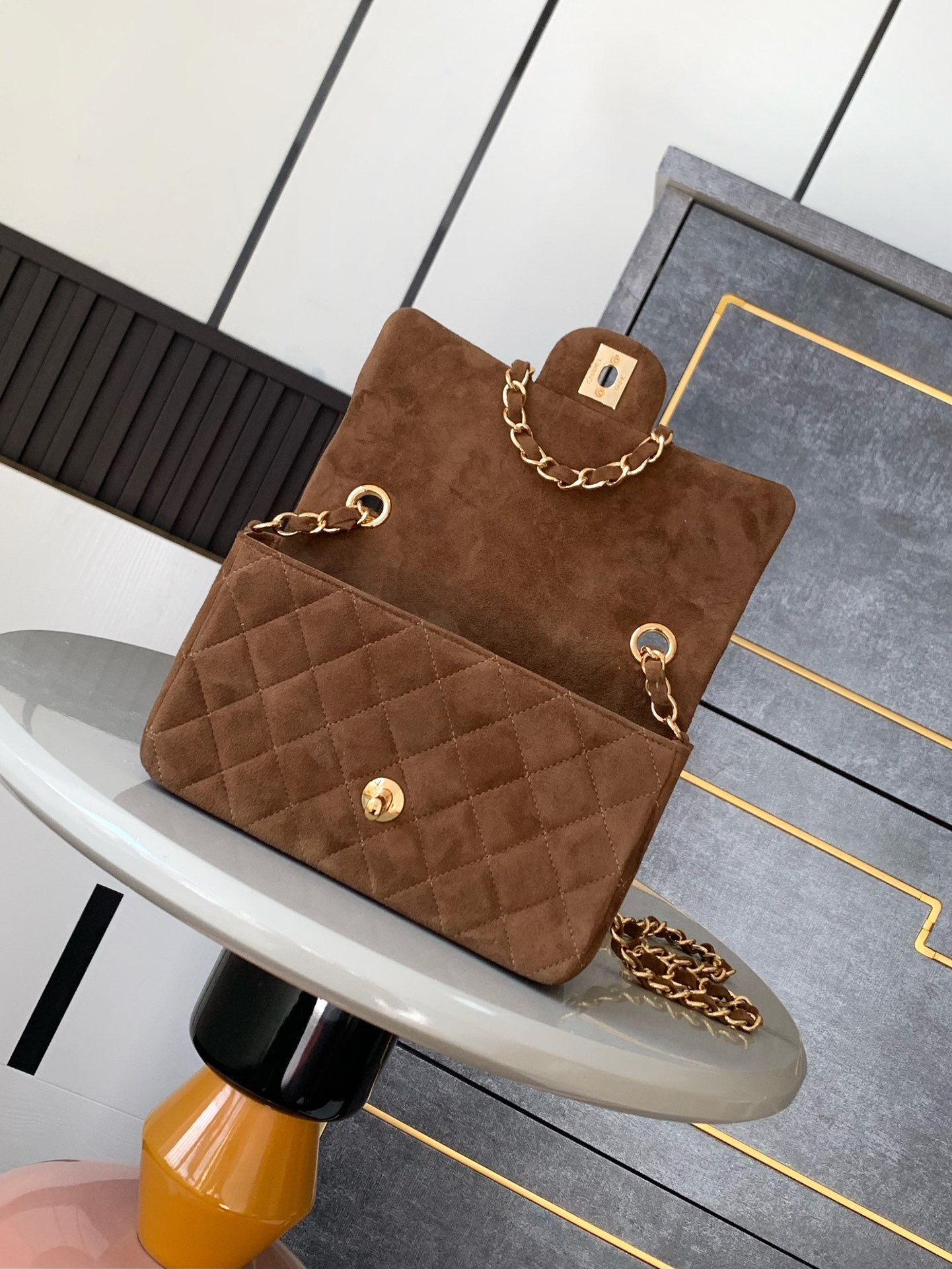Ch**el MINI CLASSIC 11.12 HANDBAG 20 12×20×6cm