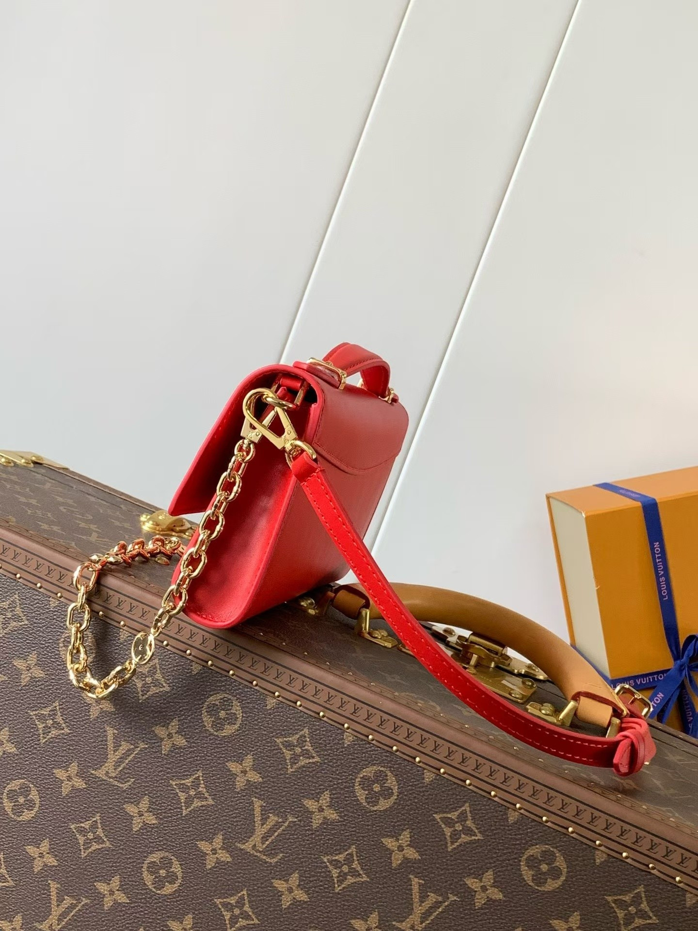 LV Wallet On Chain Capucines M12405 23x12x4cm