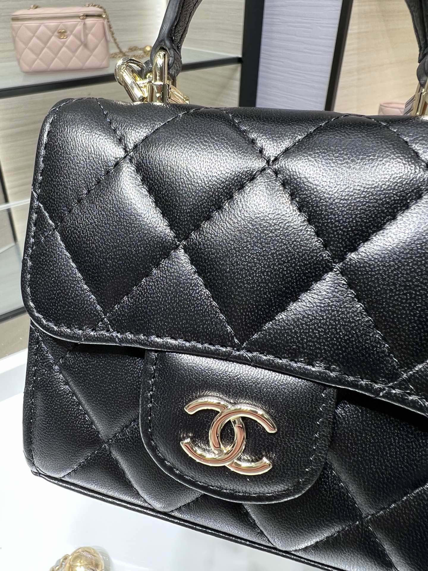 Ch**el Clutch shoulder flap bag AP2682 11x11x4cm