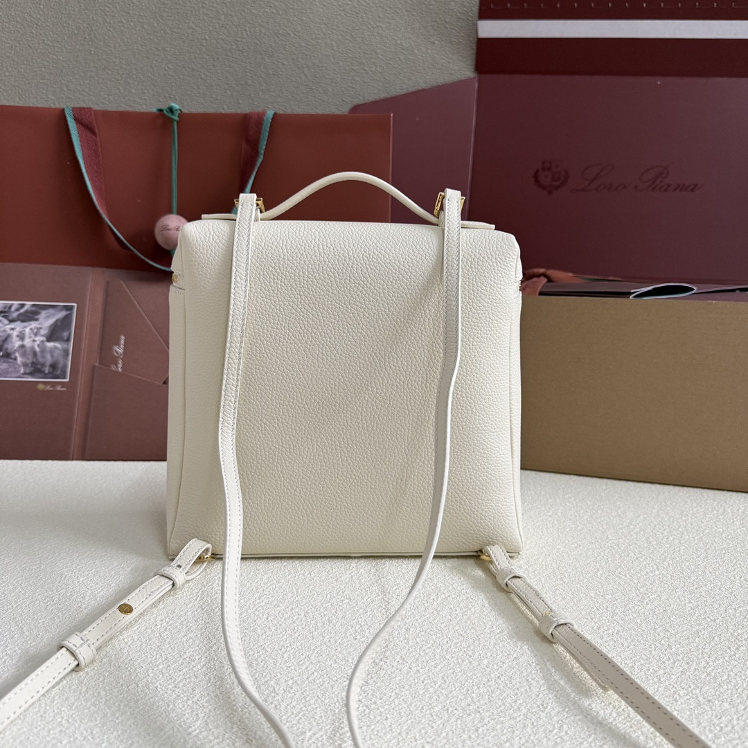 L0r0 P1ana Extra Pocket Backpack L23.5 23x21x8cm
