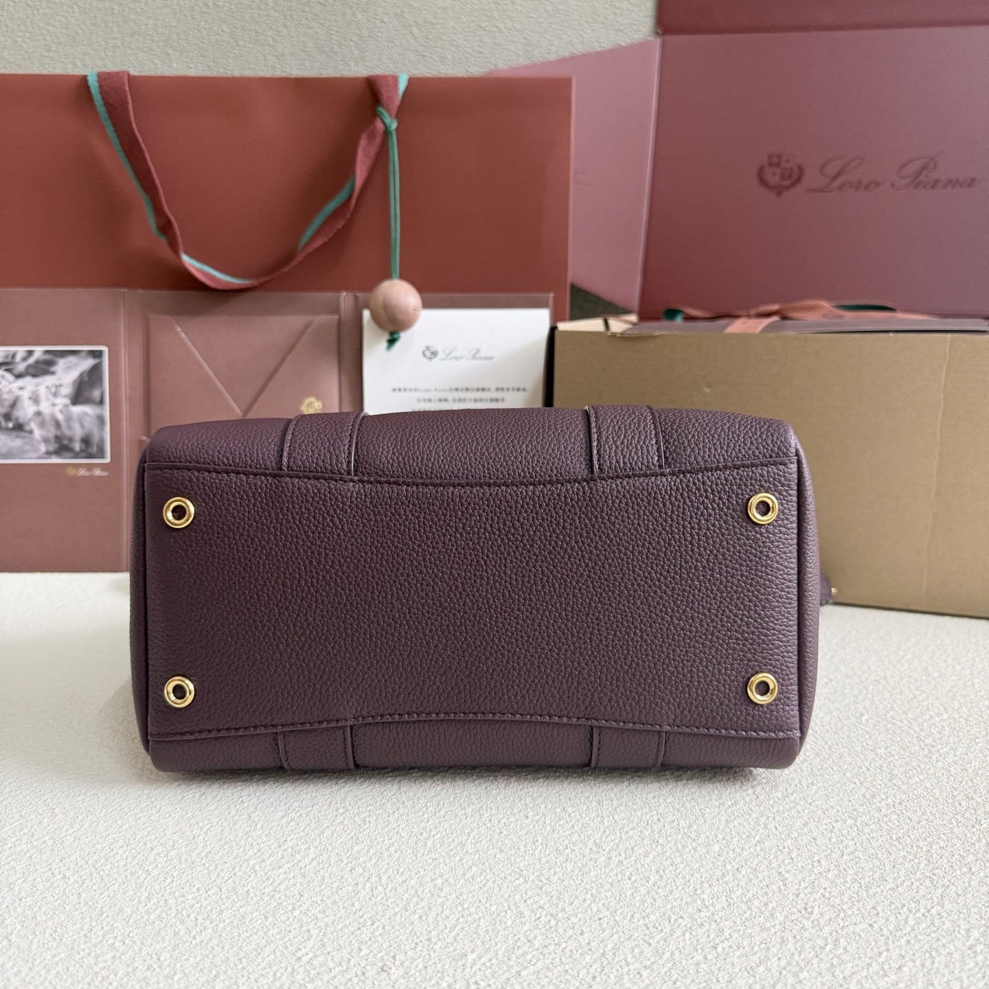 L0r0 P1ana Loom L25 Calfskin 25x18x12.5cm